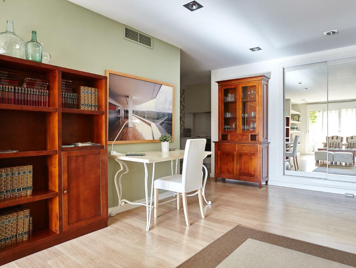 Apartamento Tibula Teatro Parking เมรีดา ภายนอก รูปภาพ